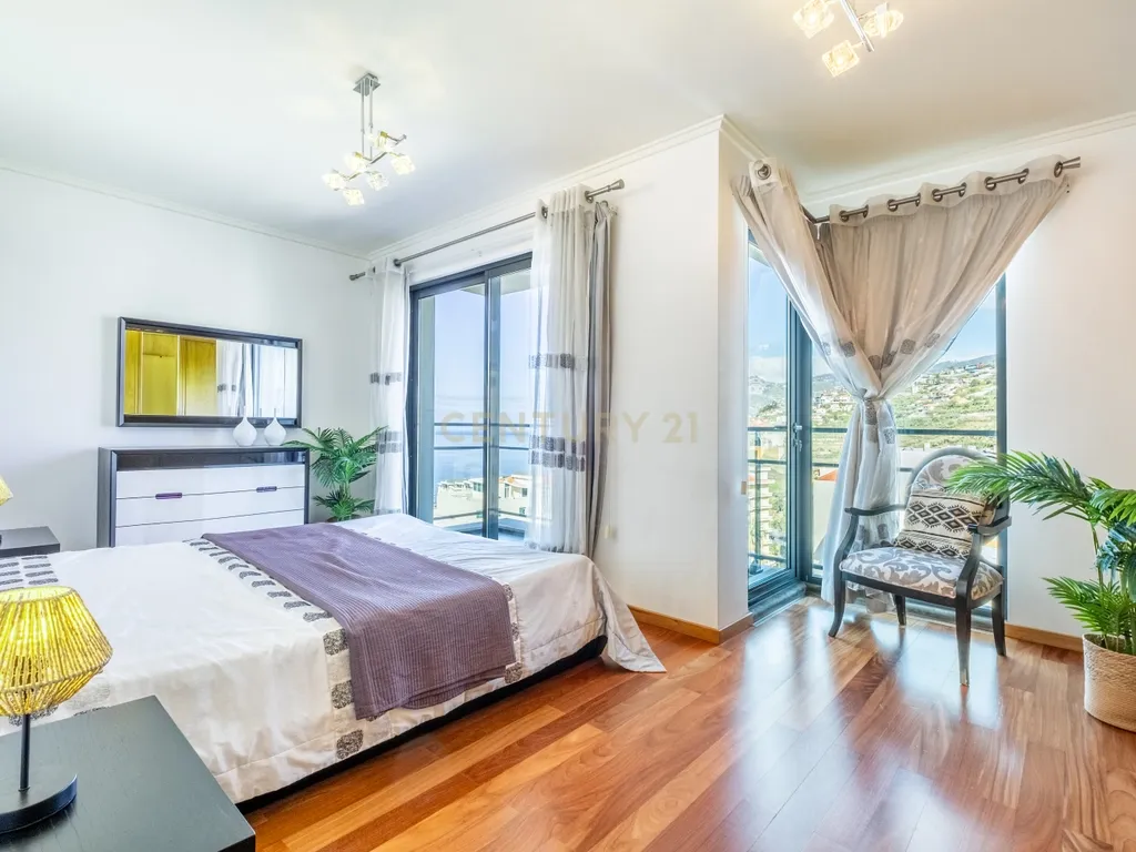 Penthouse com Vista Mar em Funchal, Madeira - Image 17