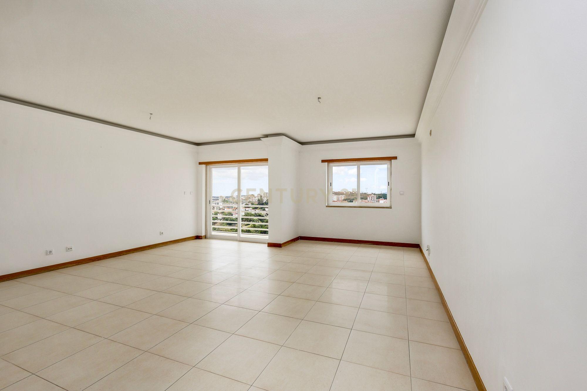 Fotografia 4 de Apartamento T3 na Serra das Brancas, com box de 67m2 e arrecadação.