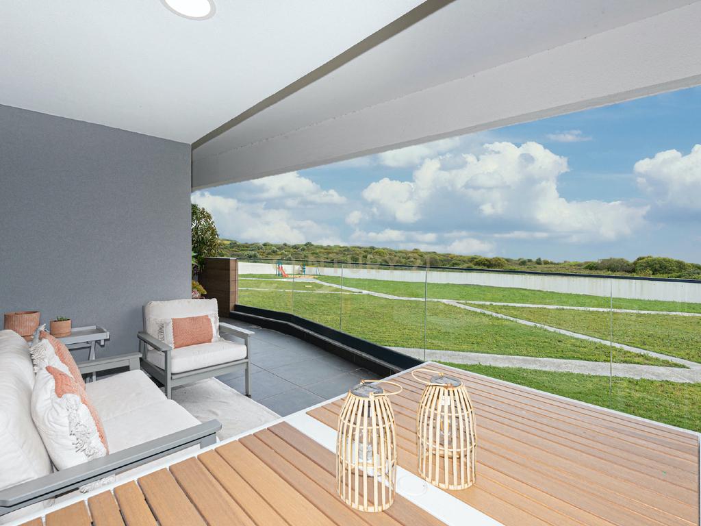 APARTAMENTO T2 NO EMPREENDIMENTO SKY CITY, COM TERRAÇO, VARANDA, PARQUEAMENTOS E ARRECADAÇÃO, EM CONDOMÍNIO COM JARDIM E PISCINA - Image 11