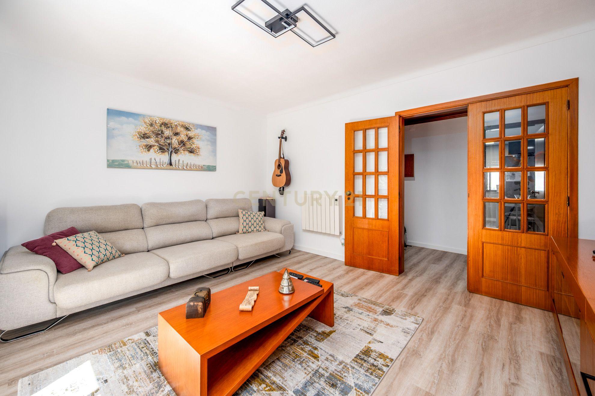 Fotografia 8 de Apartamento T2 renovado em Algueirão Mem Martins, Sintra