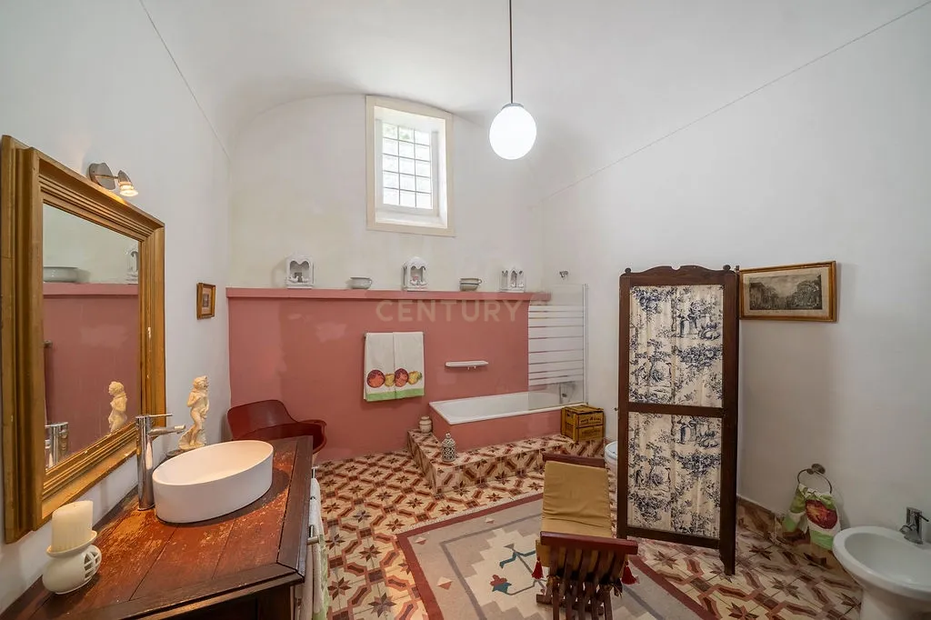 Casa Senhorial do Sec XIX no coração de Ferreira do Alentejo - Image 11