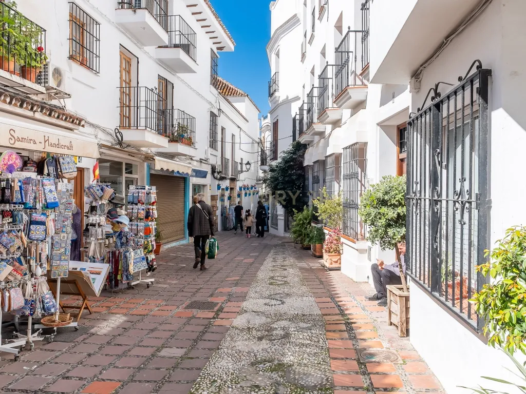 Apartamento Luminoso com Terraço Privativo na Cobertura no Coração de Marbella - Image 46