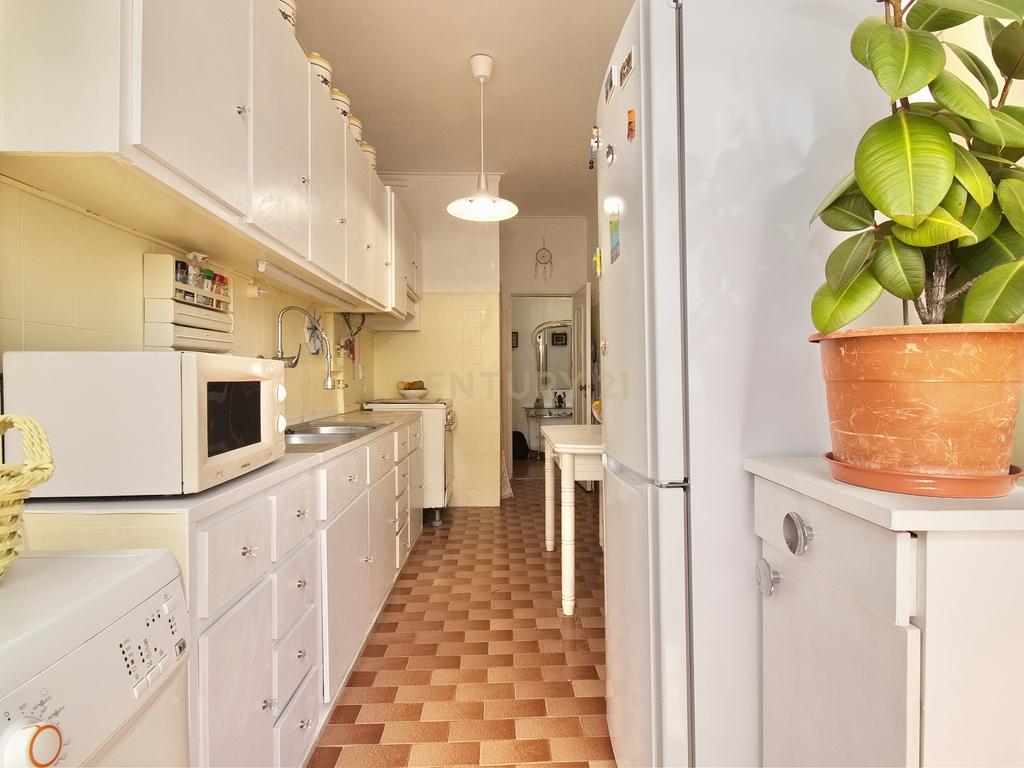 Apartamento T3 com 2 casas de banho em Barcarena – Pronto a habitar - Image 16