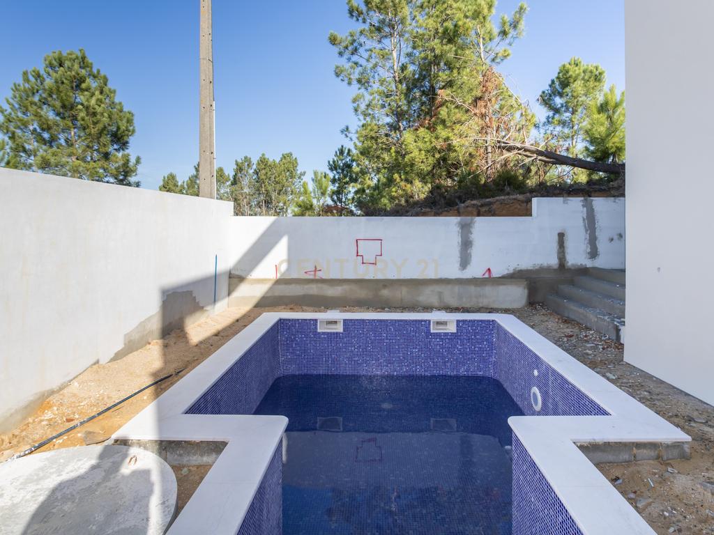 Carisma e boas áreas na sua Moradia Nova T4 Suites!!! no Pinhal do General - Image 86