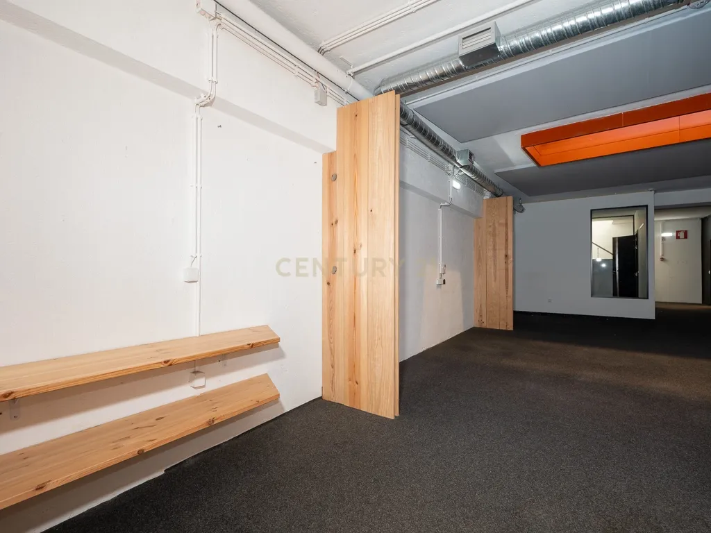 Loja com Cave e Mezanine no Centro de Lisboa - Image 31