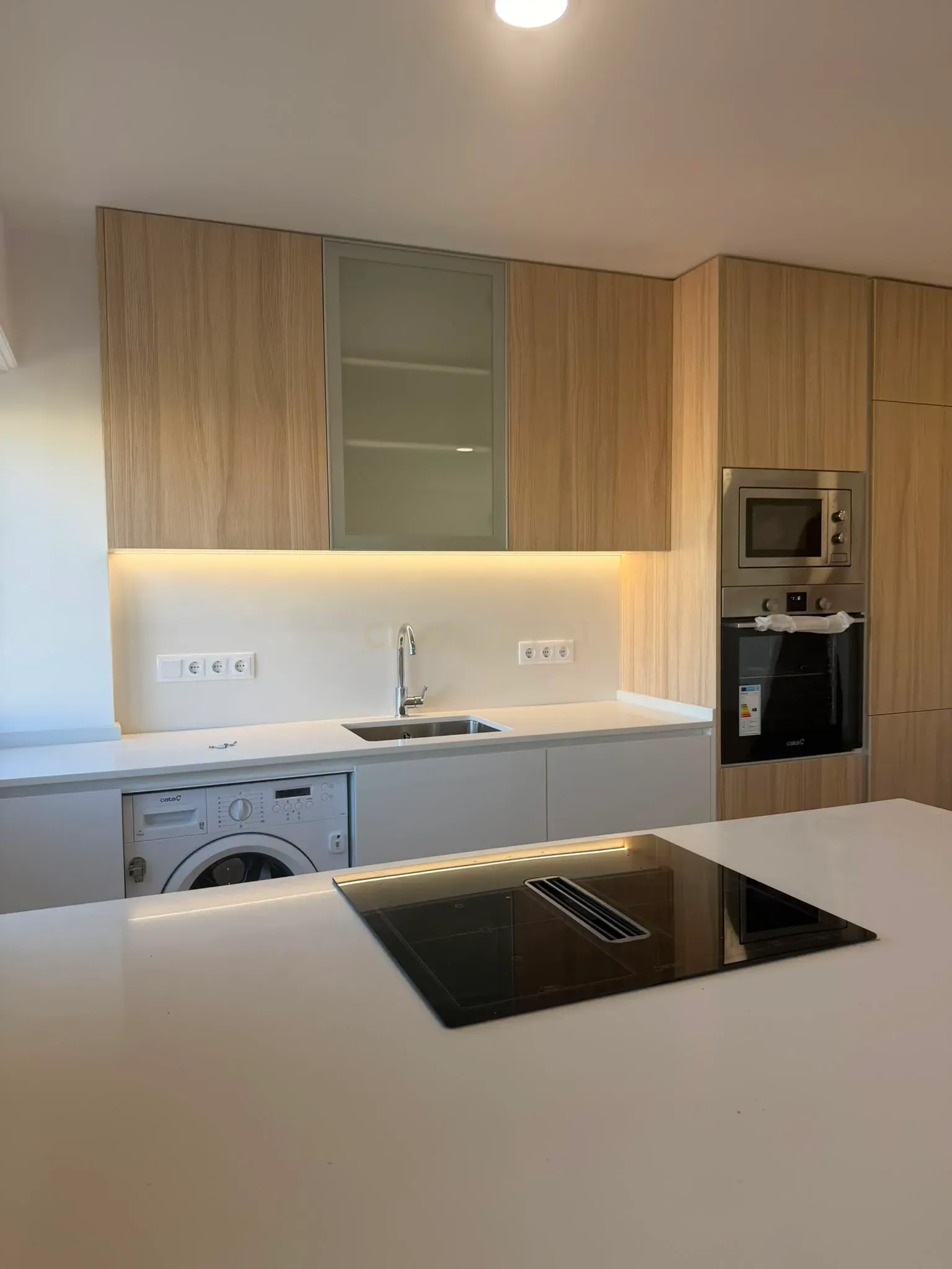 Fotografia 4 de T2 Totalmente remodelado em Massamá - Aceita se PERMUTA