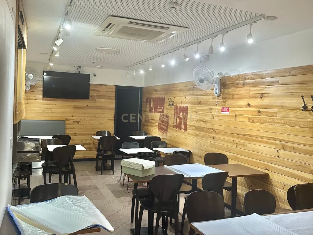 Espaço Comercial à Venda - Image 8