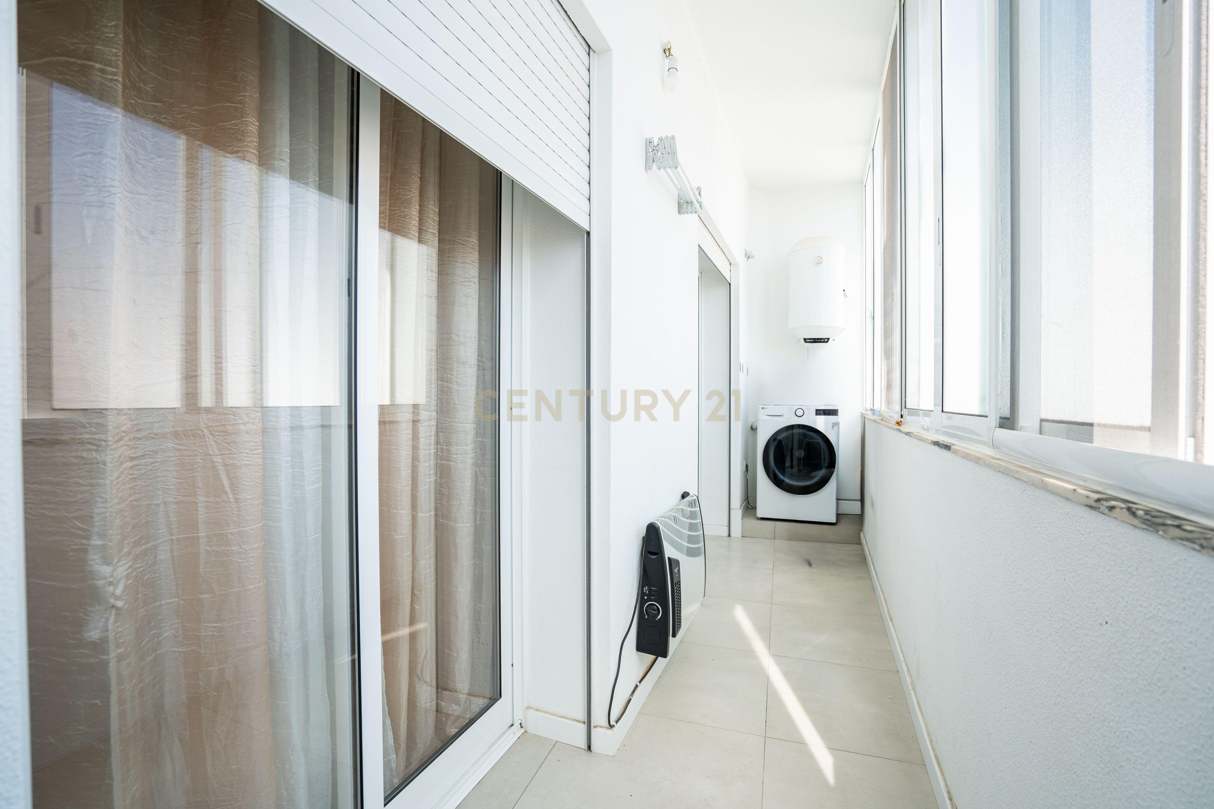 Fotografia 11 de Apartamento T3 - 1º Andar totalmente Renovado