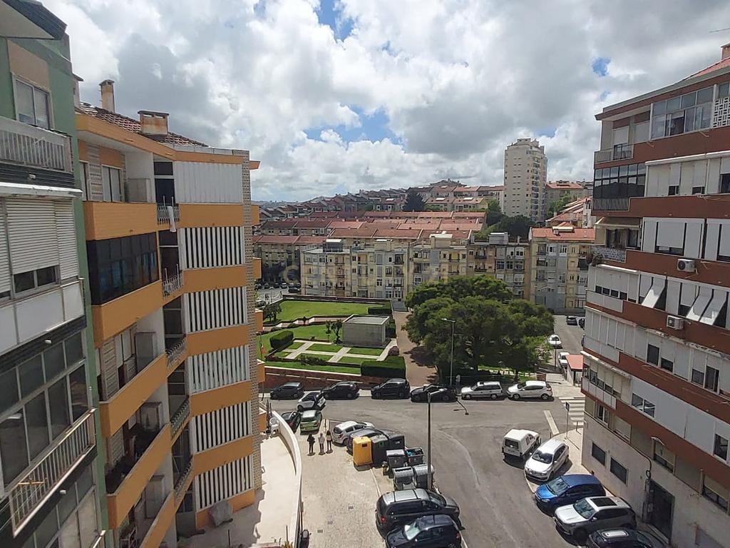 Apartamento T2 Renovado com cozinha equipada -  Odivelas  - Image 19