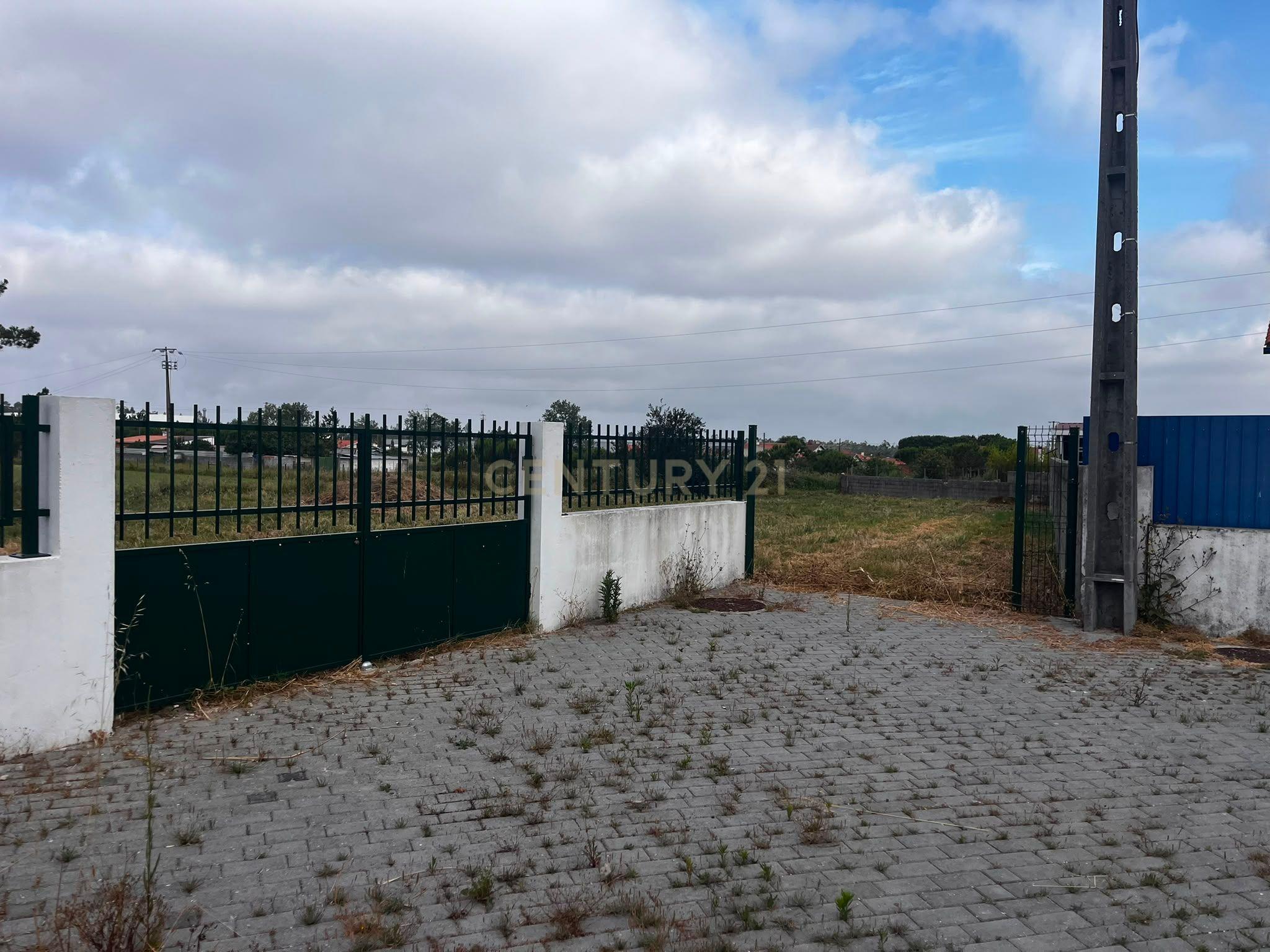 Fotografia 5 de Terreno urbanizável com 2050m2 na Moita
