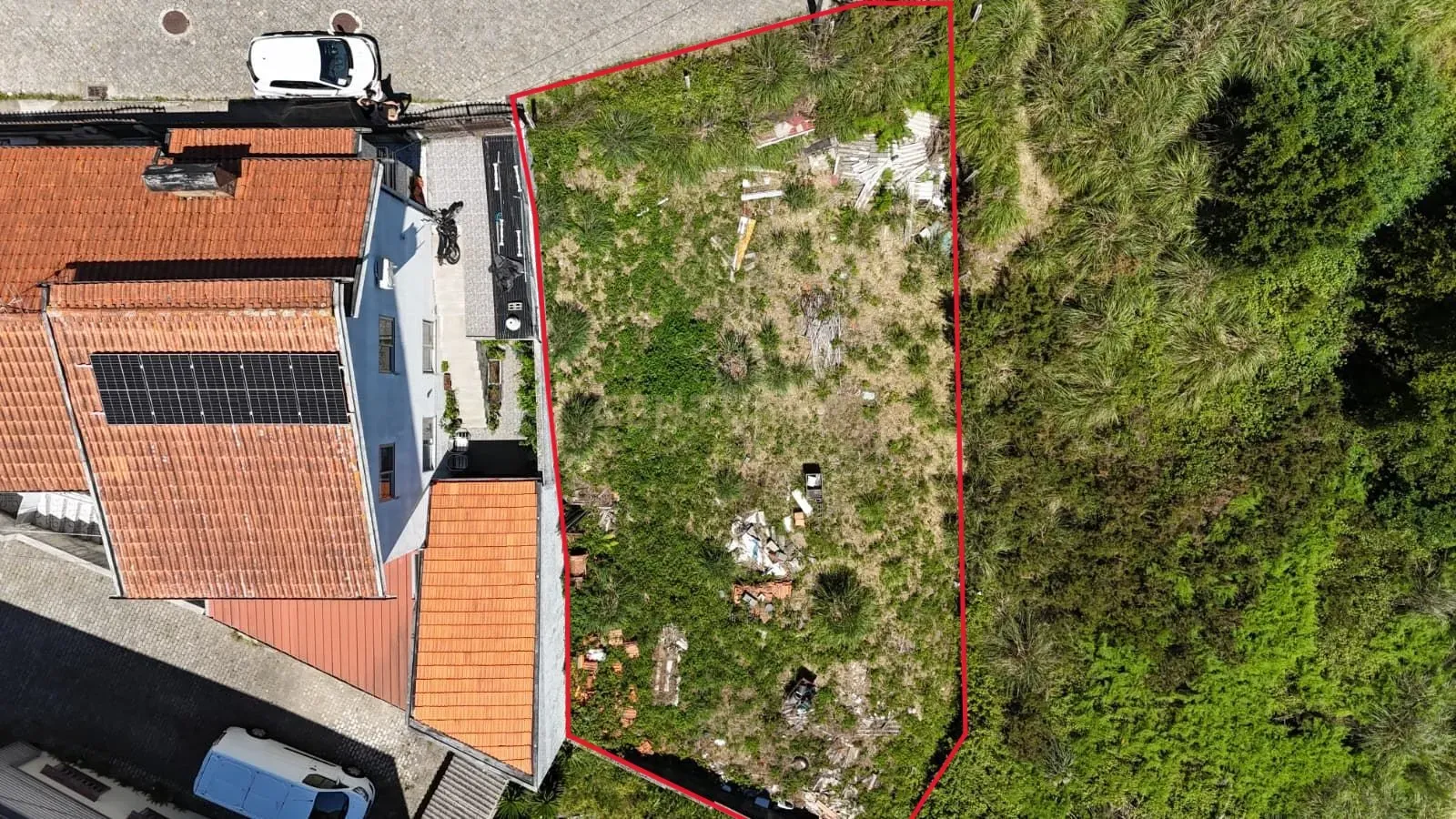 Fotografia 2 de TERRENO PARA CONSTRUÇÃO | 330M2 | RC E 1 ANDAR | GONDOMAR