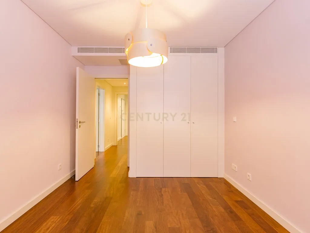 Excelente apartamento T2 em Avenidas Novas, Lisboa - Image 16