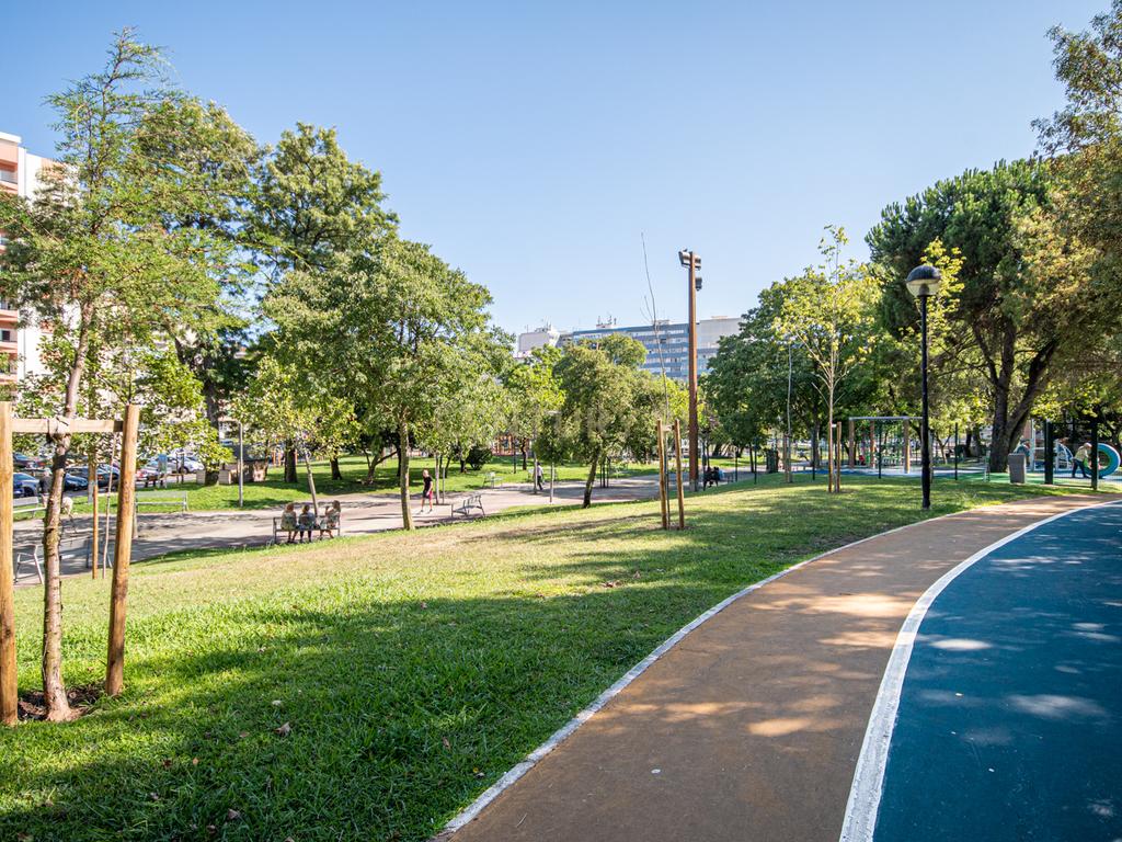 T2 na Amadora para Venda - Localização Central e Excelentes acessos - Image 14