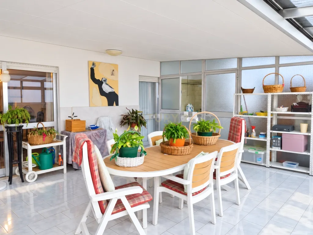 Apartamento T3 +1 com terraço/marquise coberto/lugar de garagem/com Vista para a Cidade em Localização Central - Matosinhos - Image 4