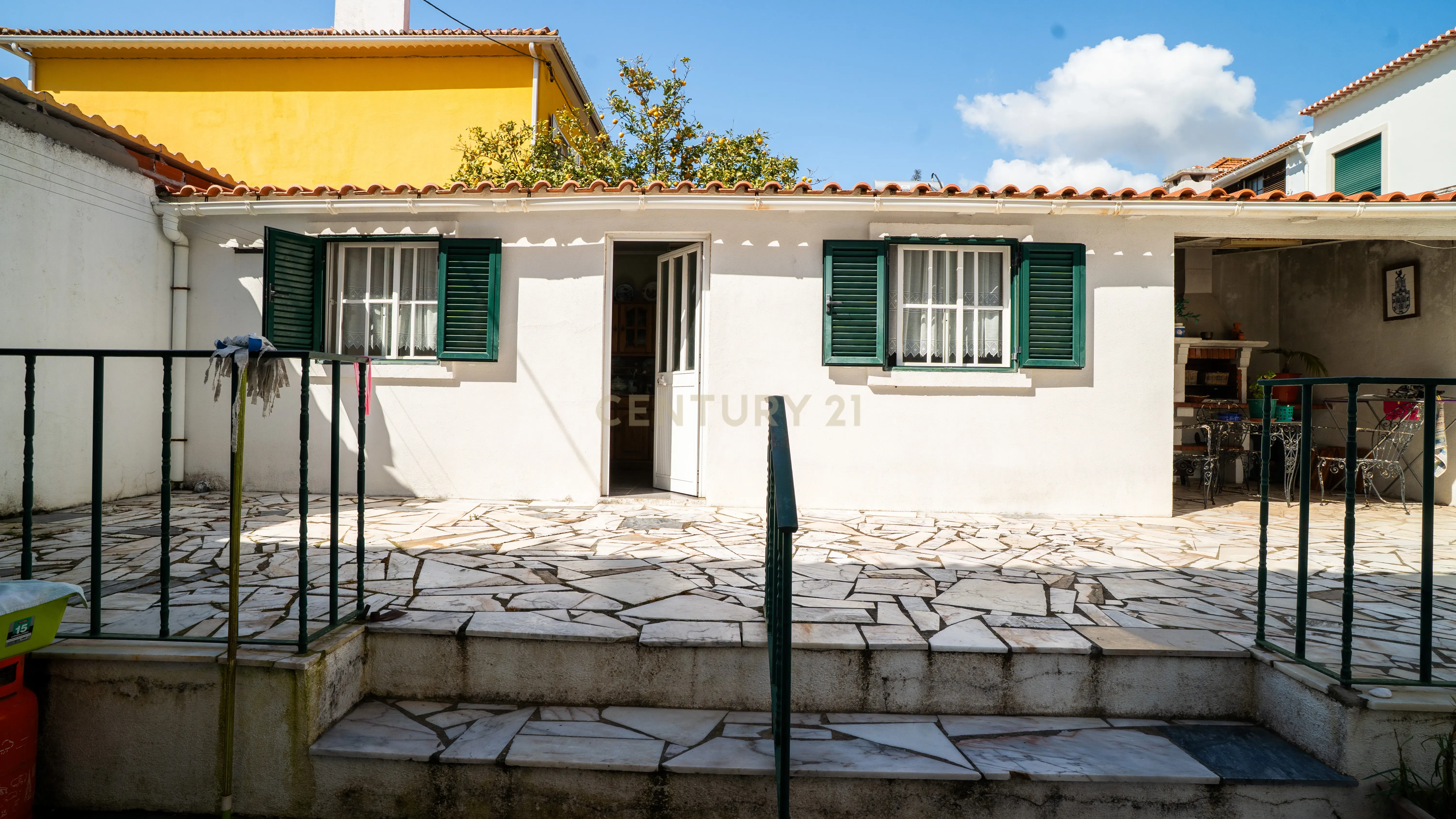 Moradia T3 – Caselas - Restelo - Image 51