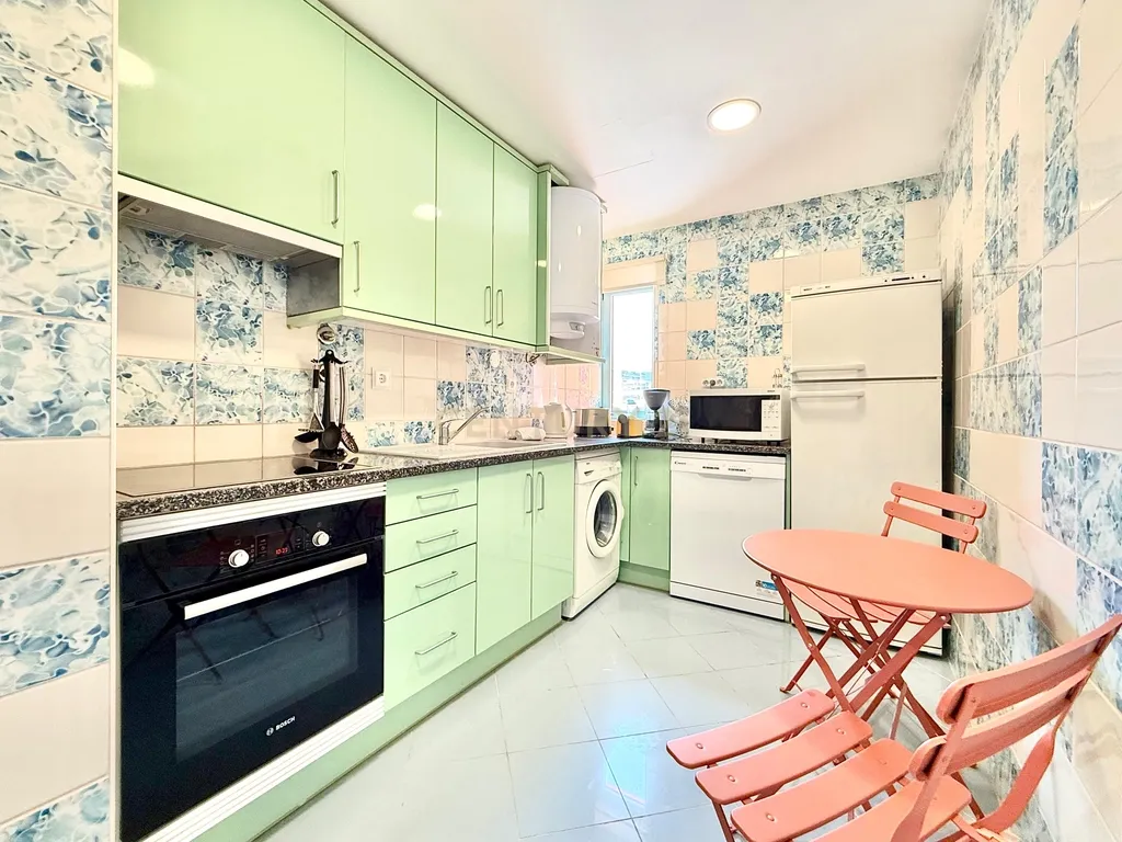 Apartamento T1, na 1a linha sobre a Marina de Albufeira, com garagem e piscina. - Image 14