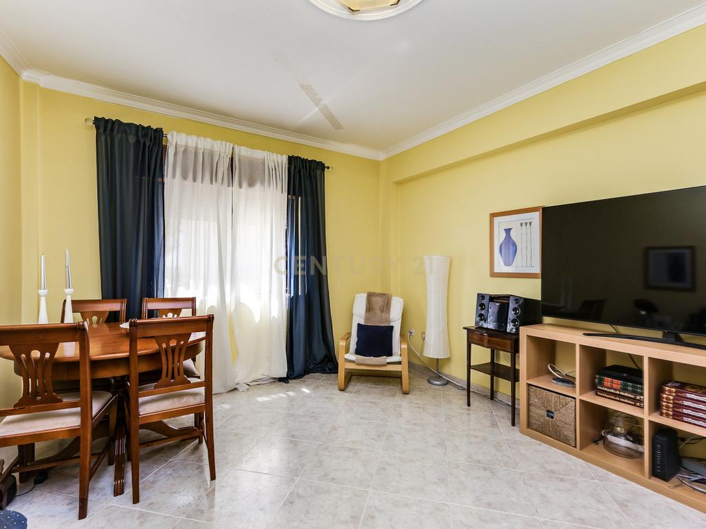 Apartamento T3 com Terraço Privativo e Jacuzzi – Alto da Brandoa            - Image 6