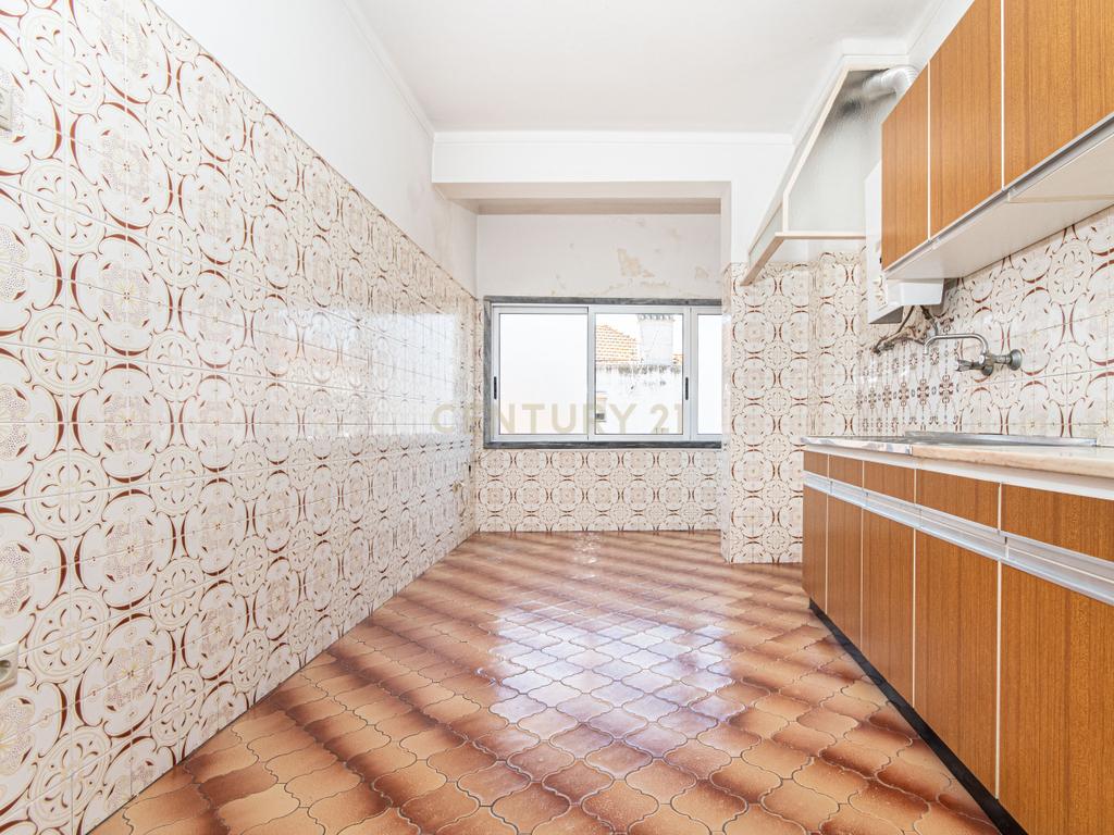 Oportunidade Única! Apartamento T2 com Vista Rio em Vila Franca de Xira. - Image 14