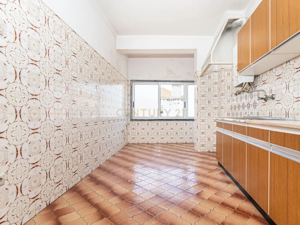 Oportunidade Única! Apartamento T2 com Vista Rio em Vila Franca de Xira. - Image 14