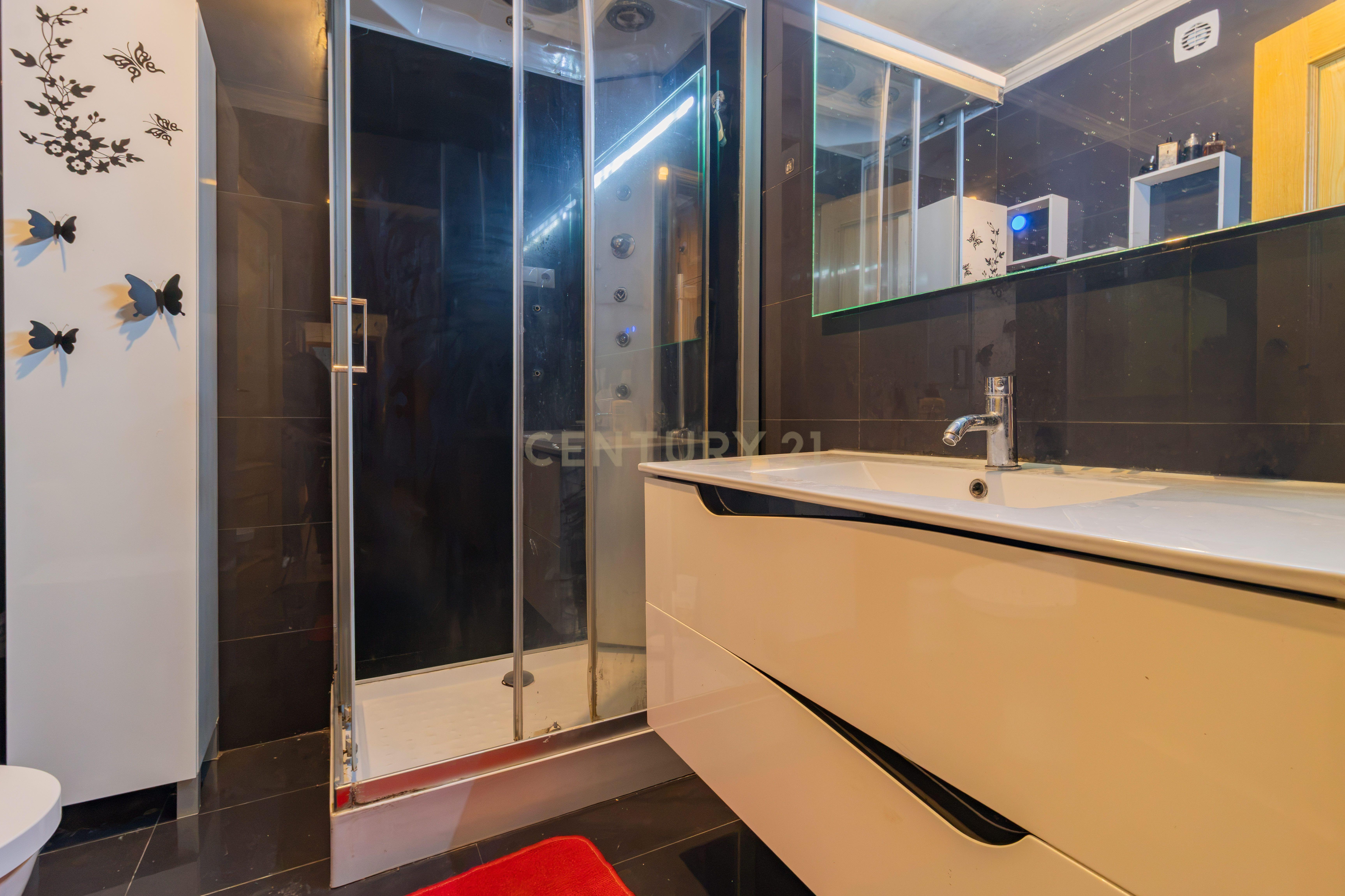 Fotografia 9 de Apartamento T2  Com Garagem  Cruz Areia Leiria  Rua Malaposta
