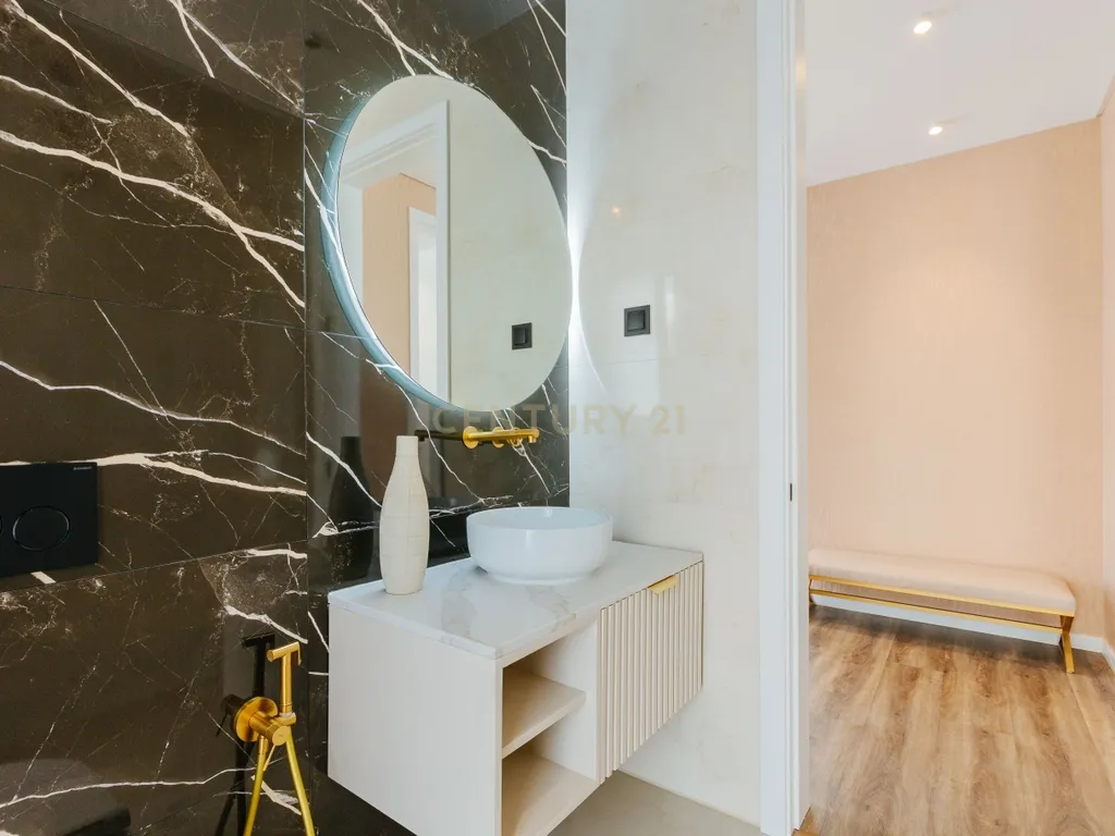 Moradia T4 com piscina e 3 suites | A escolha inteligente para viver com mais espaço a minutos de Lisboa - Image 14