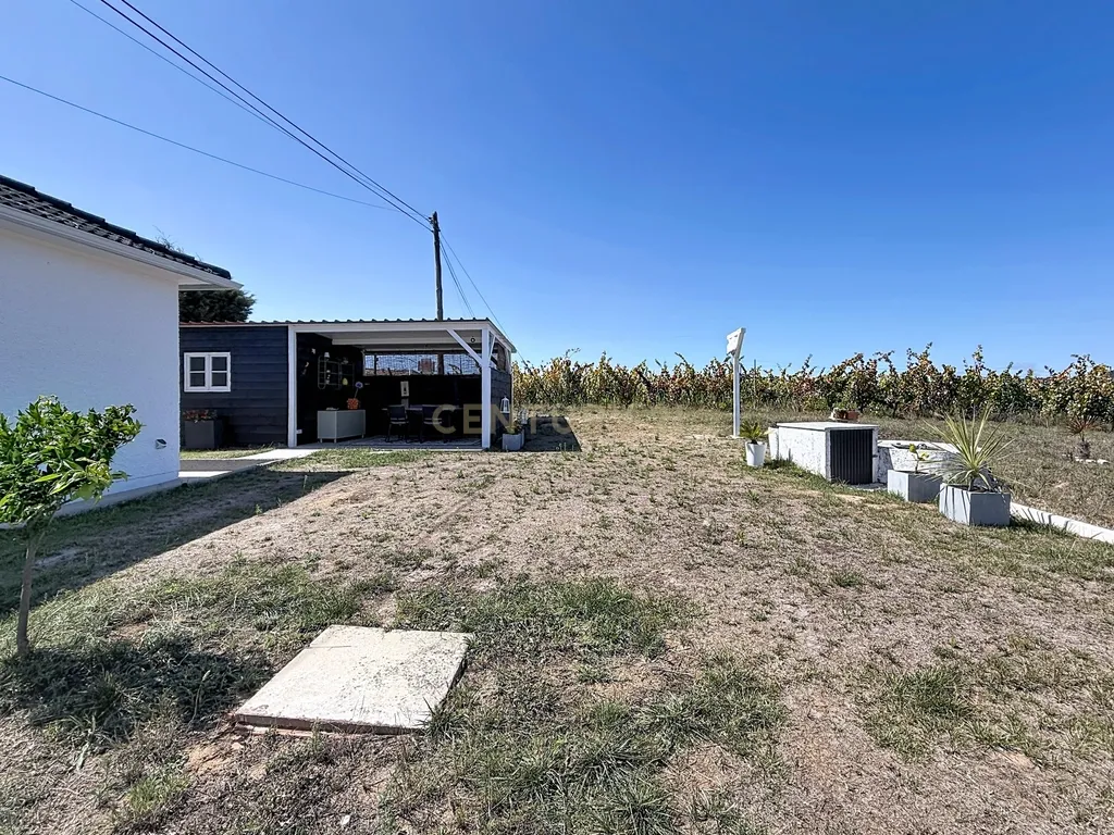 Moradia isolada com amplo terreno de 1.350 m², junto a Alcobaça - Image 14