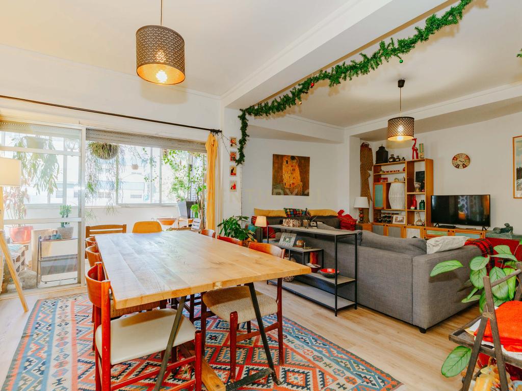 Apartamento T3 à Venda – Olivais, Rua Cidade da Beira - Image 4