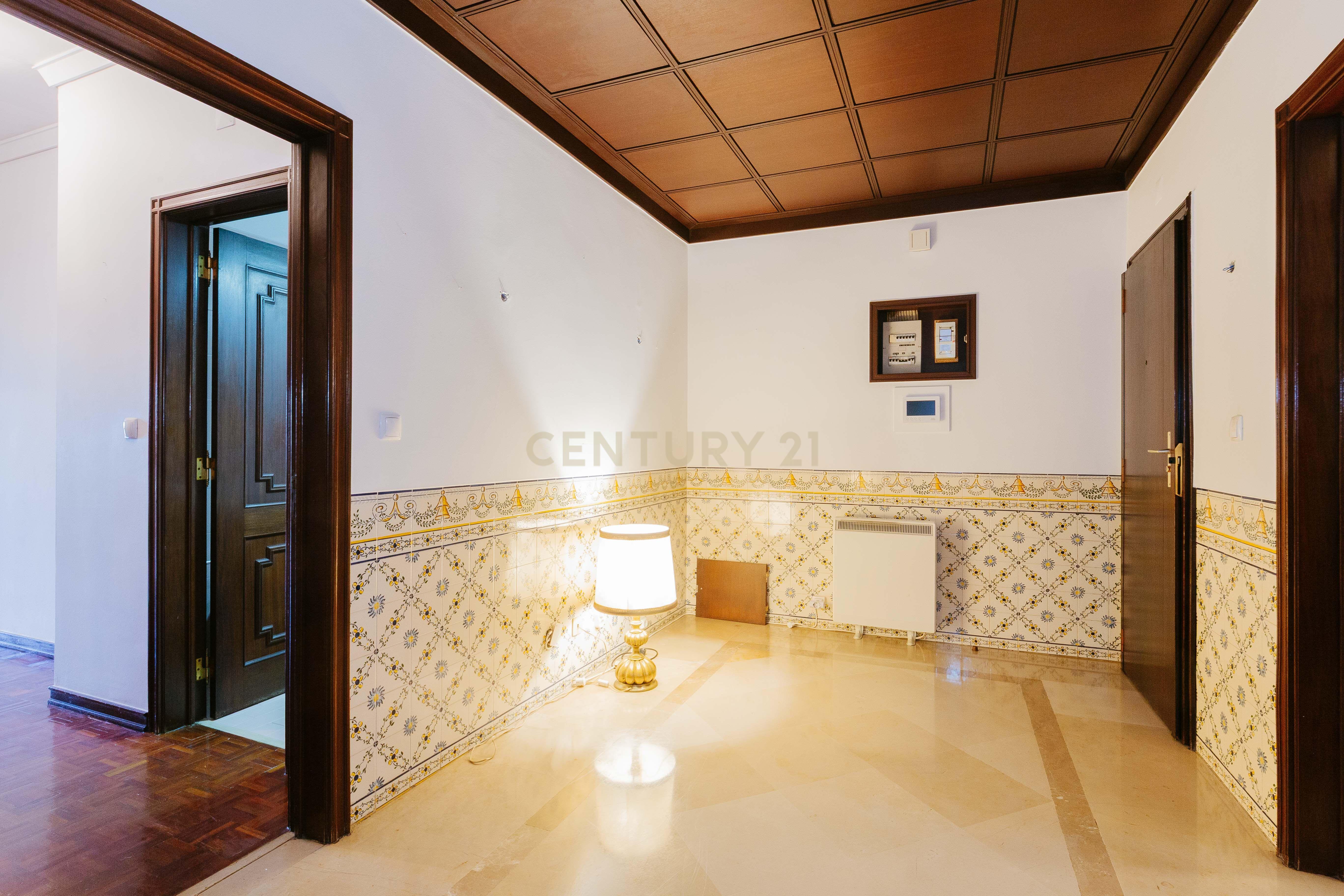 Fotografia 3 de Apartamento T3 - Restelo Lisboa