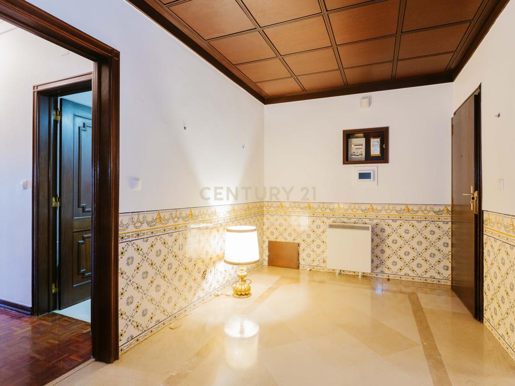 Apartamento T3 - Restelo Lisboa - Image 3