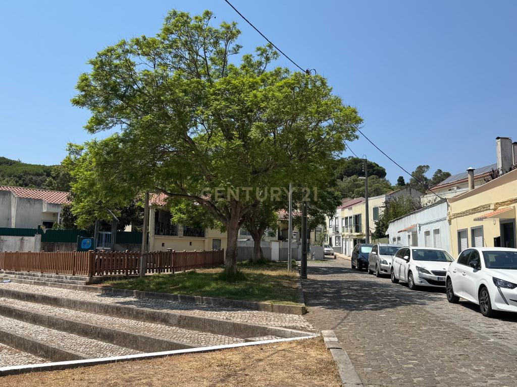 Simpática moradia urbana T3 com logradouro, em São Domingos de Benfica, Lisboa. Em Venda! - Image 28