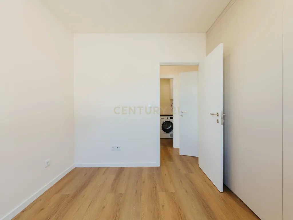 Apartamento T3 moderno e espaçoso no coração do Pinhal Novo - Image 15