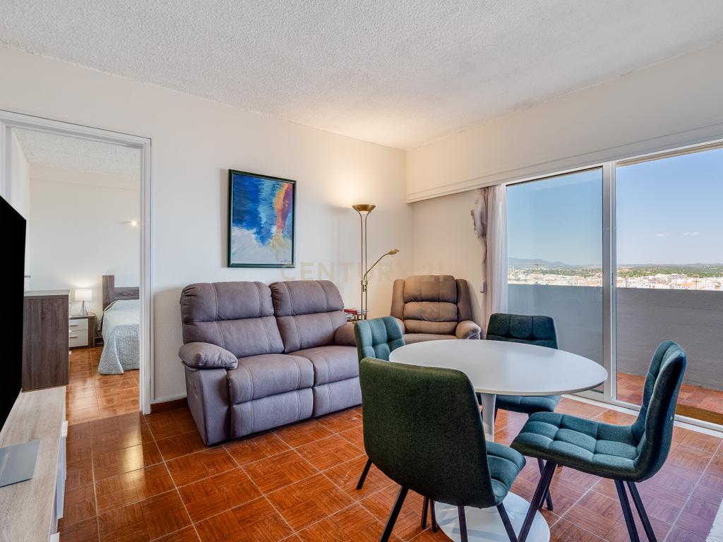 T1 Remodelado com Vista Panorâmica sobre o Rio, Cidade e Serra | Portimão - Image 2