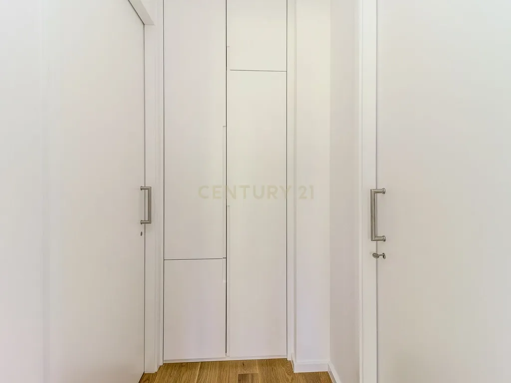 Arrendamento de T1 no Edifício Varino – Avenida da República, Lisboa - Image 8