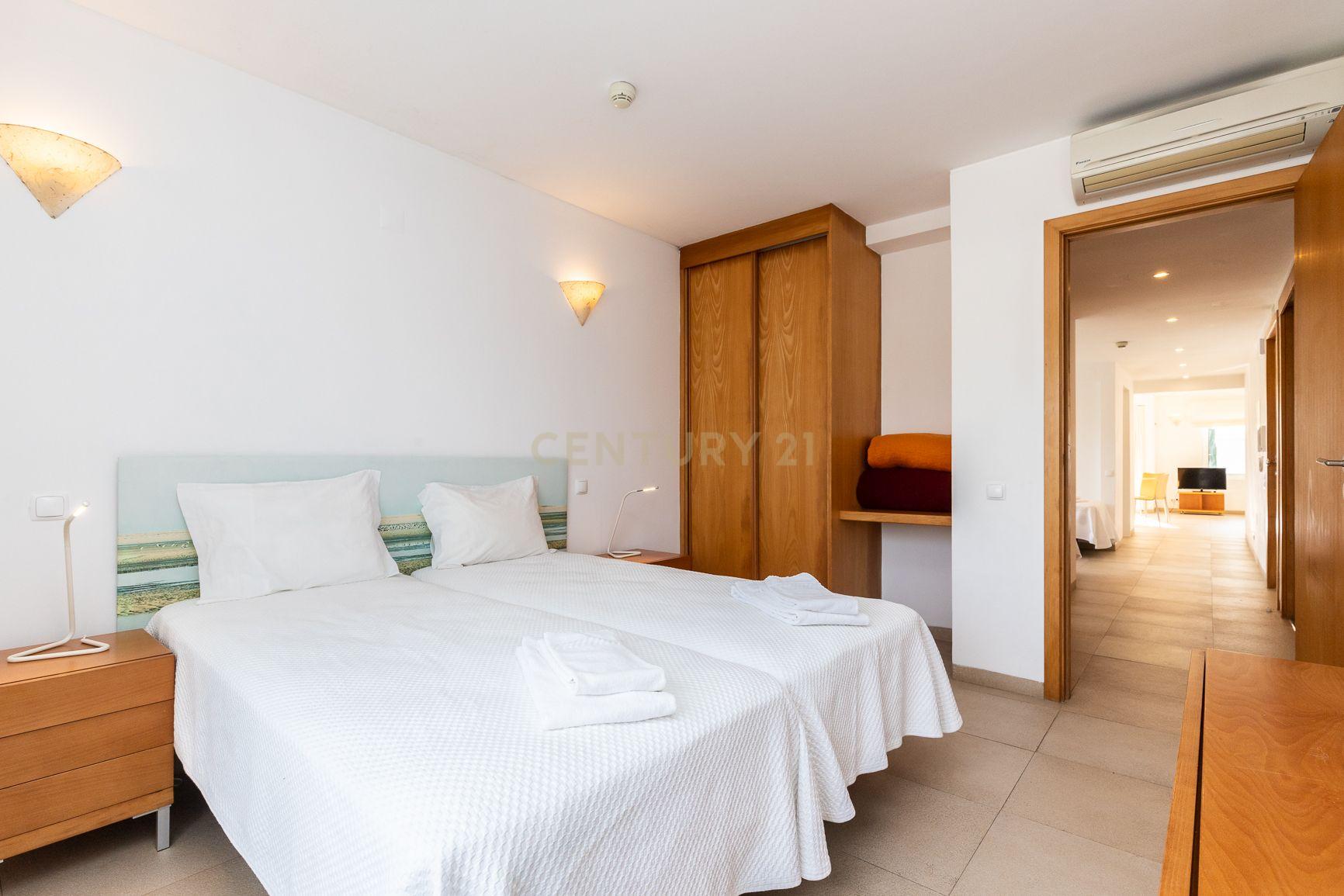 T2 , Golden Club Cabanas. - Image 14