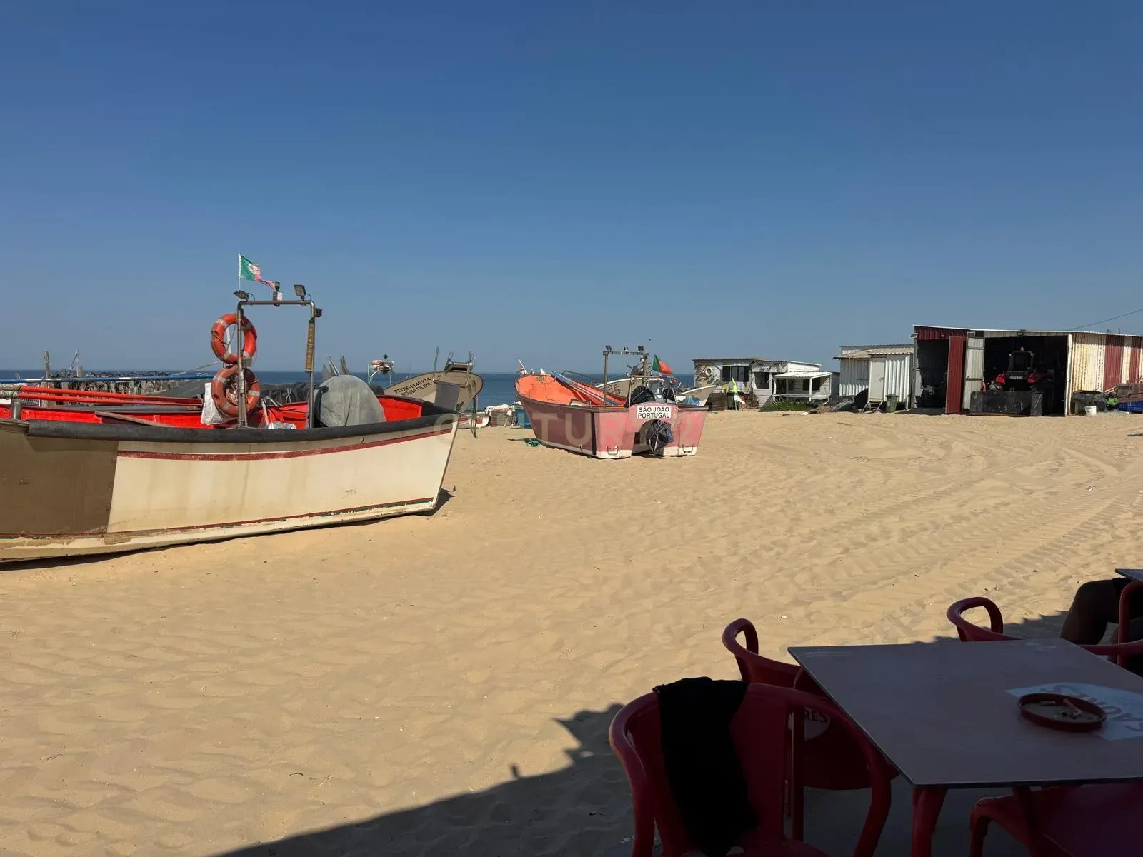 Fotografia 3 de Moradia e restaurante na primeira linha da praia - Fonte da Telha