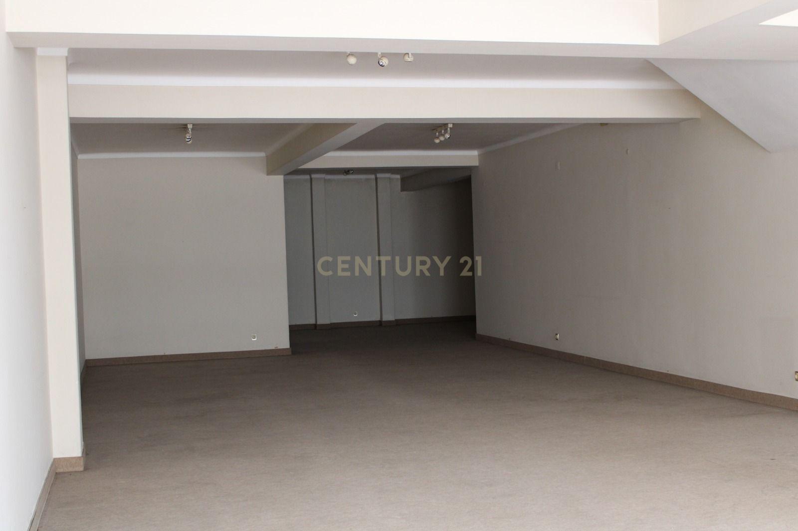 Fotografia 5 de Ampla Loja com 129 m² e Estacionamento Privativo!