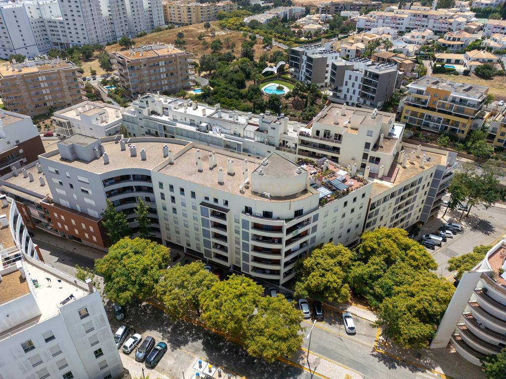 Apartamento T2 - Oportunidade Única a 5 Min da Praia da Rocha! - Image 39