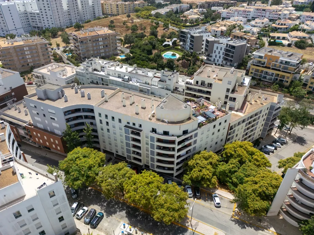 Apartamento T2 - Oportunidade Única a 5 Min da Praia da Rocha! - Image 39