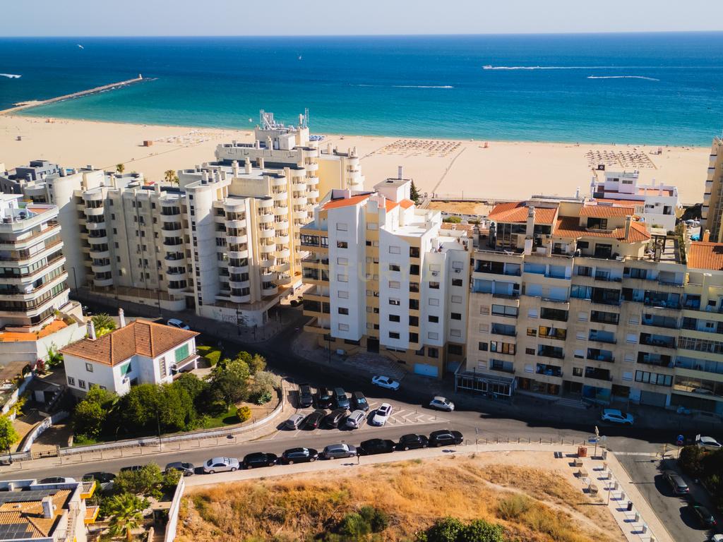 T2 com lugar de garagem, Vista Mar e Vista Rio na Praia da Rocha - Image 35