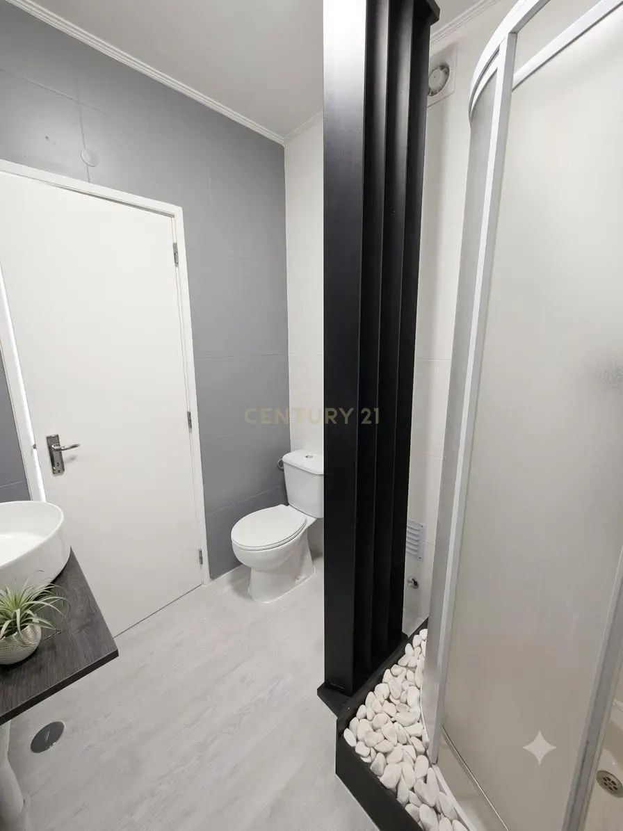 Fotografia 10 de Apartamento T3 com 100 m2 no Monte Estoril para arrendamento