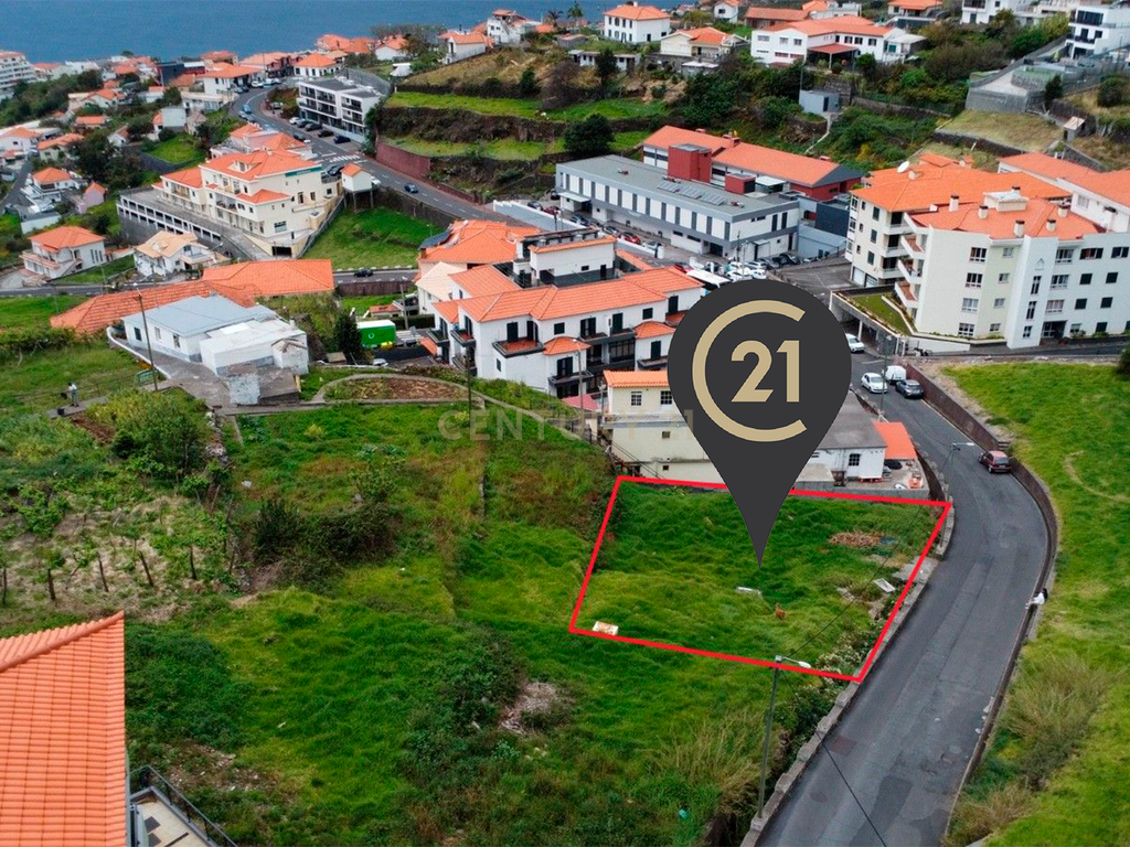 Terreno - Calheta - Image 1