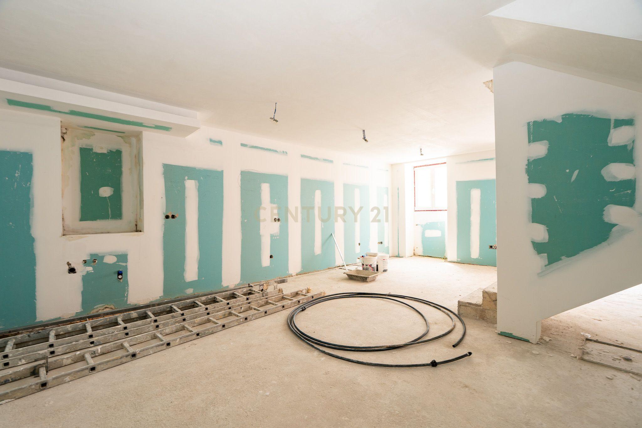 Moradia T4 em Alcântara com Dois Duplex Independentes - Ideal para Habitação e Investimento - Image 29