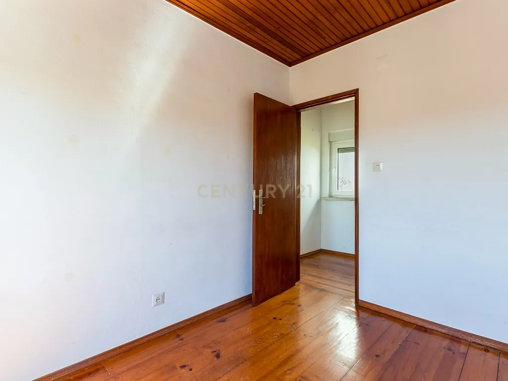 Duas Moradias em Alvide, Cascais - Image 10