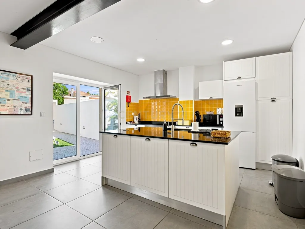 Moradia T4 +1 com piscina totalmente remodelada com painéis solares na Lourinhã ( São Bartolomeu dos Galegos) - Image 10