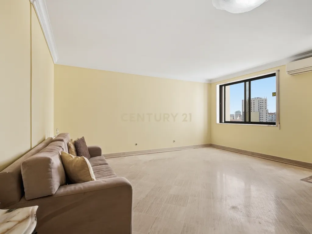 Apartamento T4 Areeiro - Viver bem no coração de Lisboa - Image 4