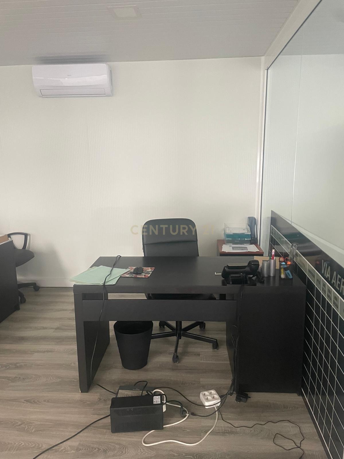 Fotografia 12 de Centro Logístico e Industrial Renovado | 1.294 m² | Câmaras de Frio e Congelação | Sobral de Monte Agraço