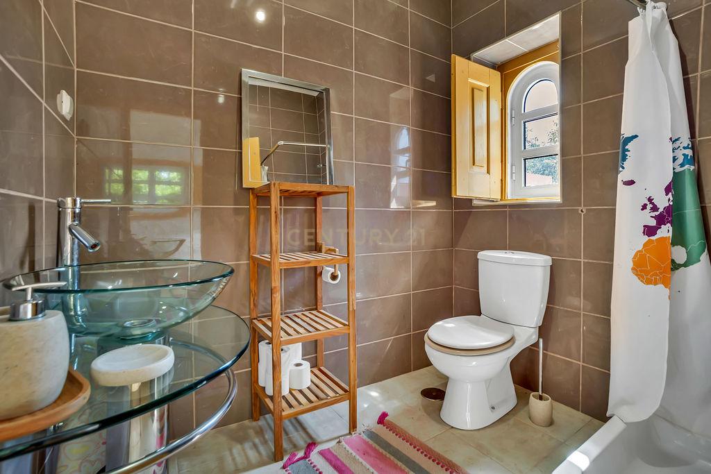 Moradia T3  Remodelada em Vila de Rei – Viva com Qualidade no Coração de Portugal! - Image 23