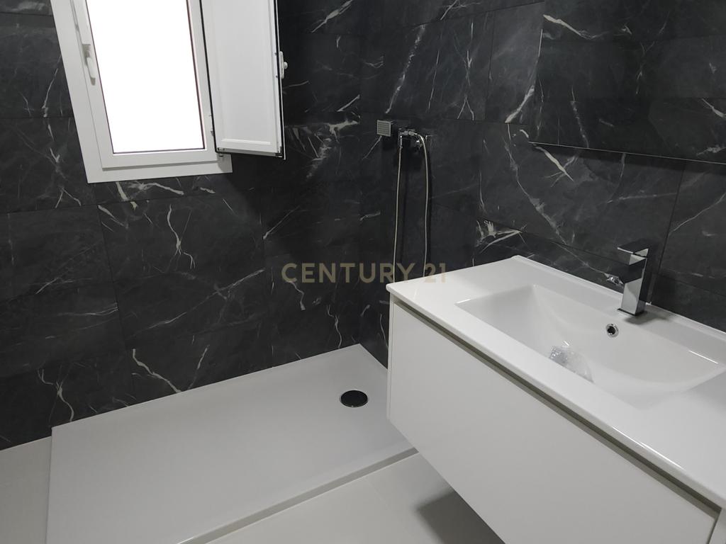 Apartamento novo T2 com Terraço  - Image 6