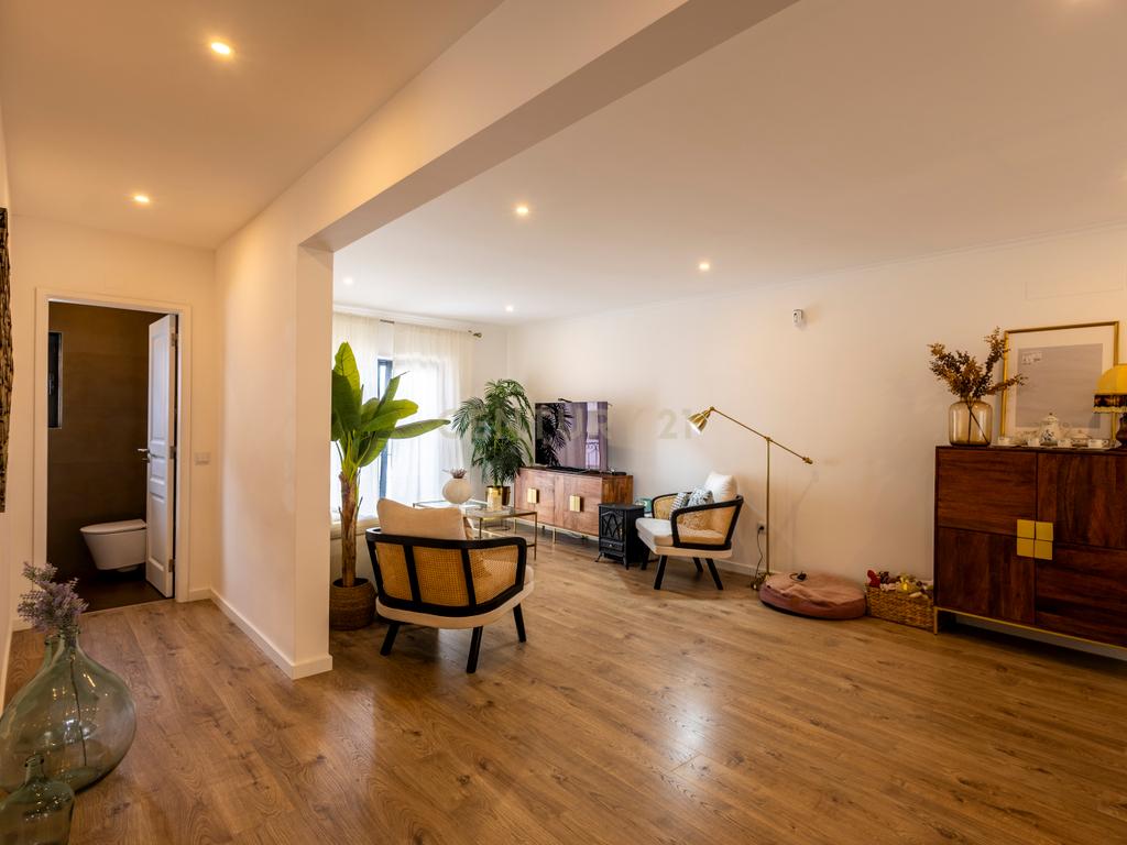 Moradia de Sonho na Charneca da Caparica – Elegância, Conforto e Localização Privilegiada - Image 80