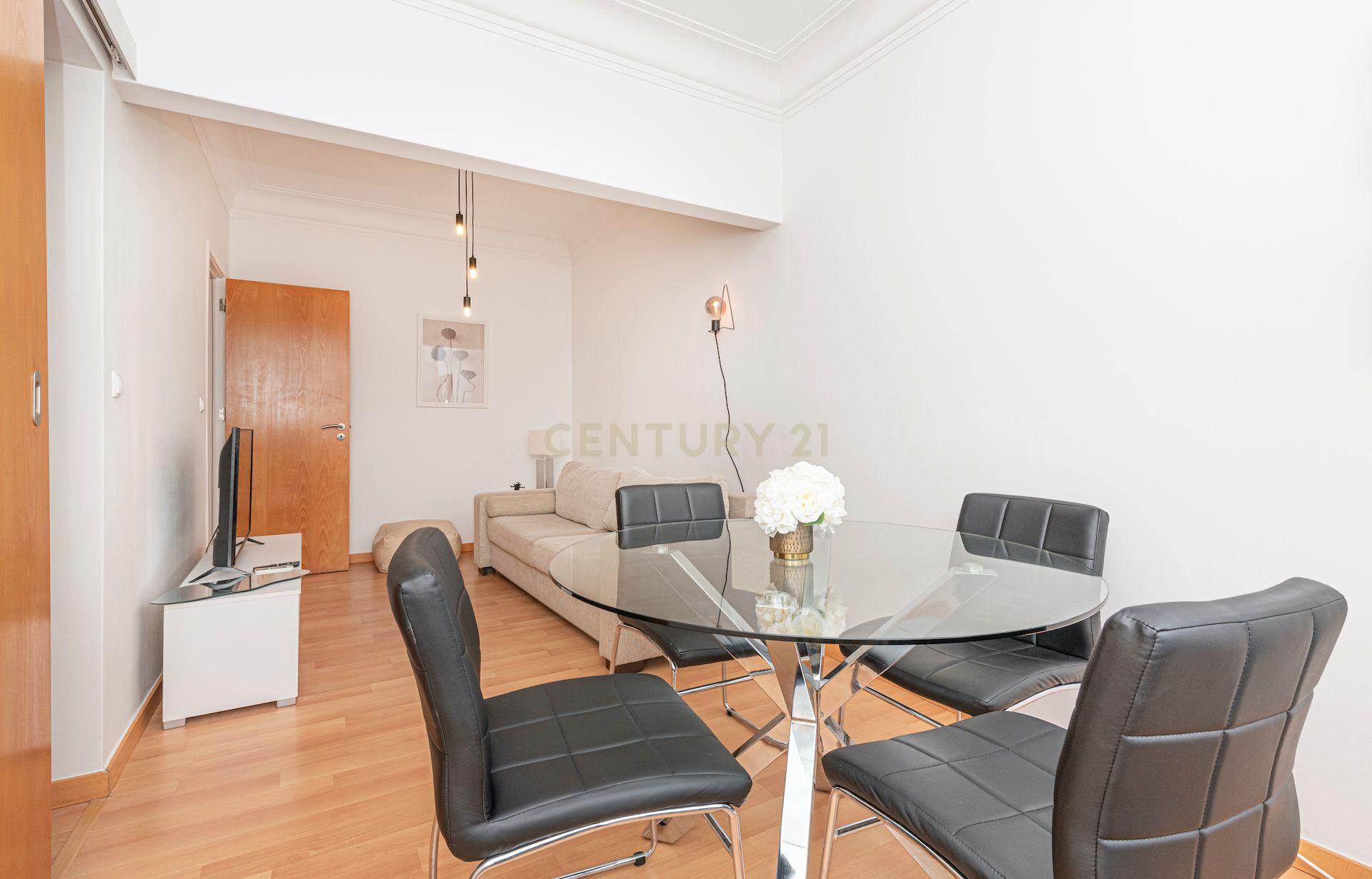 Apartamento T2 | Amadora | Mobilado e Equipado | - Image 9